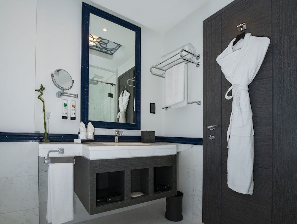 Edge Creekside Hotel Deluxe Twin Room 7