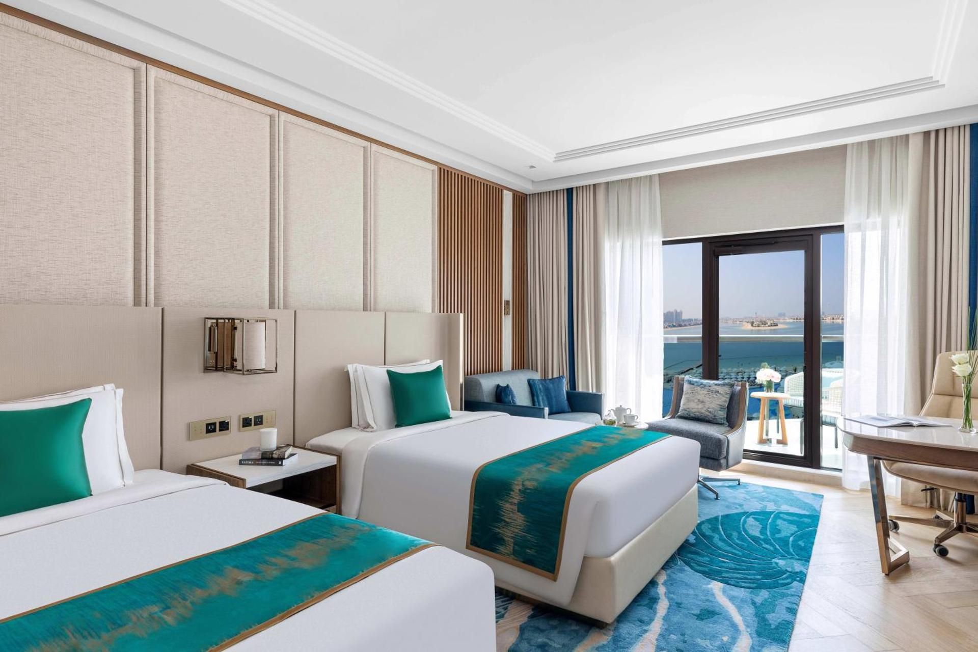 Luxury Palm Sea View Room Twin Bed