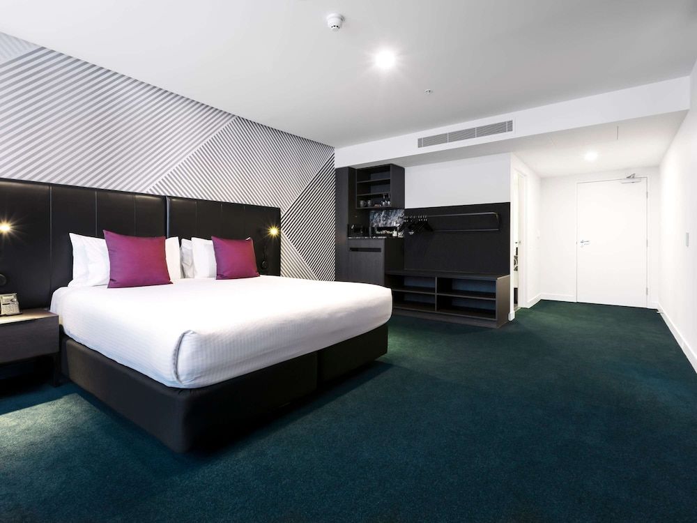 Superior Room, 1 King Bed, Accessible