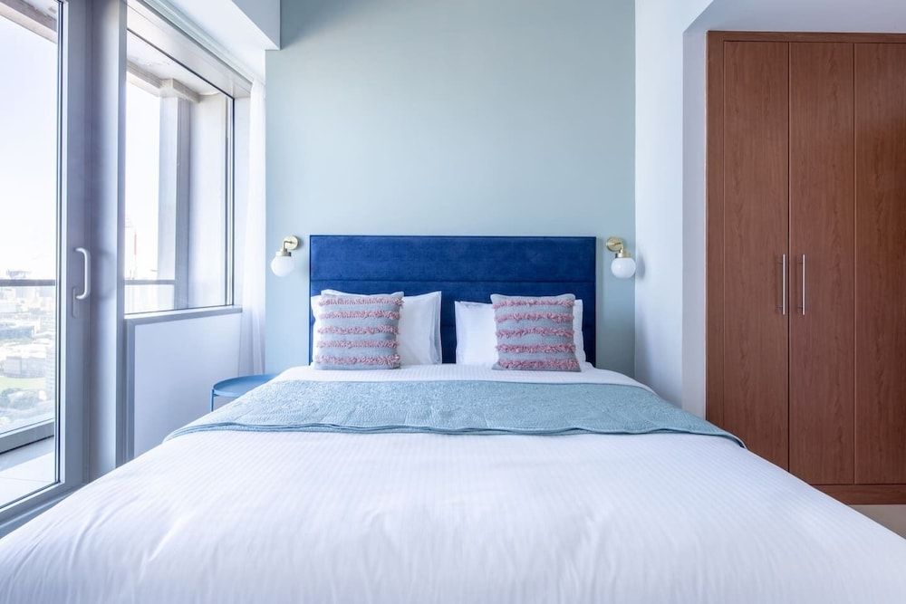 undefined Sophisticated 1BR Apartment in Dubai Marina 7