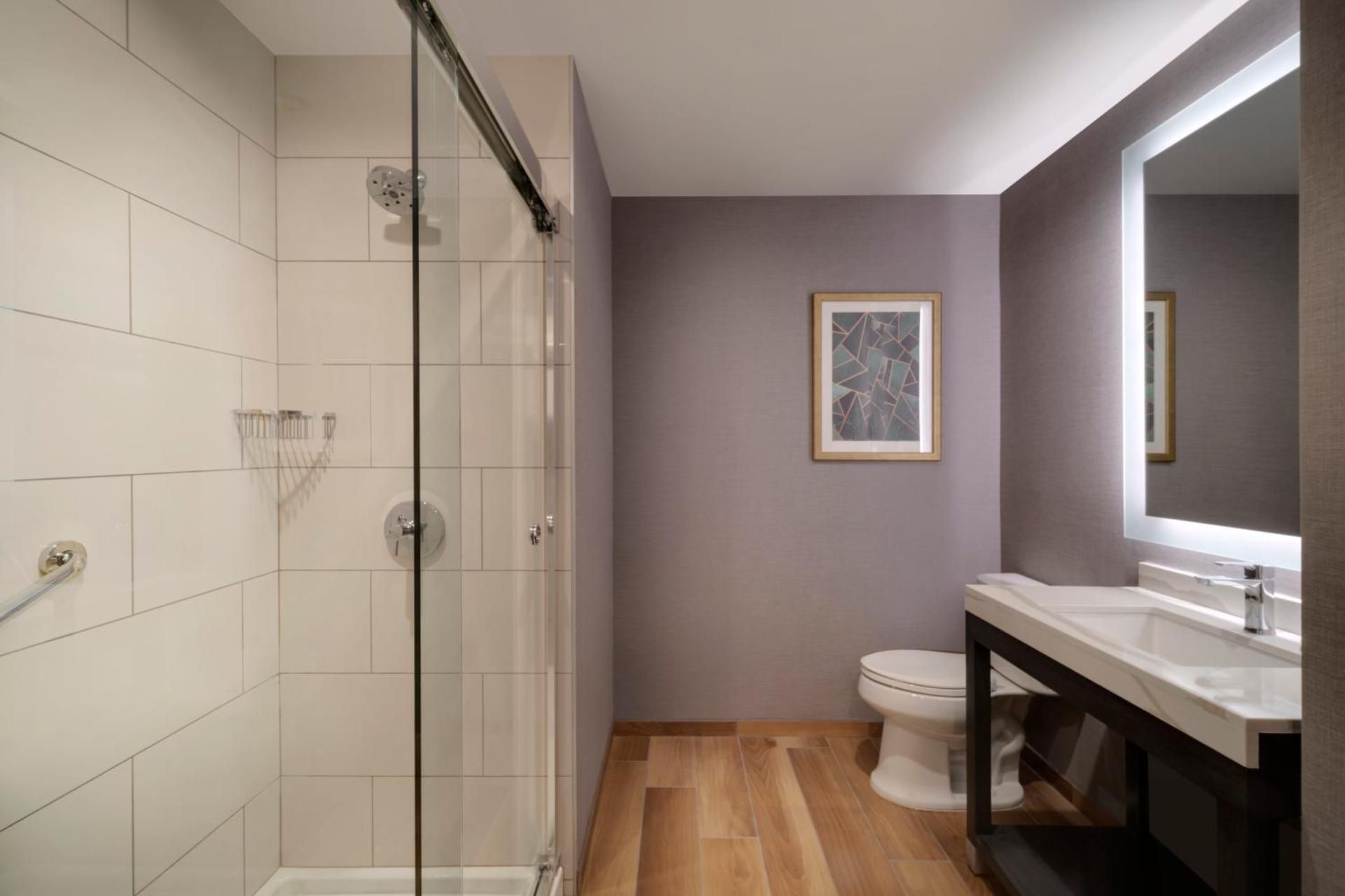 2 Queen Beds (no Sofa Bed)