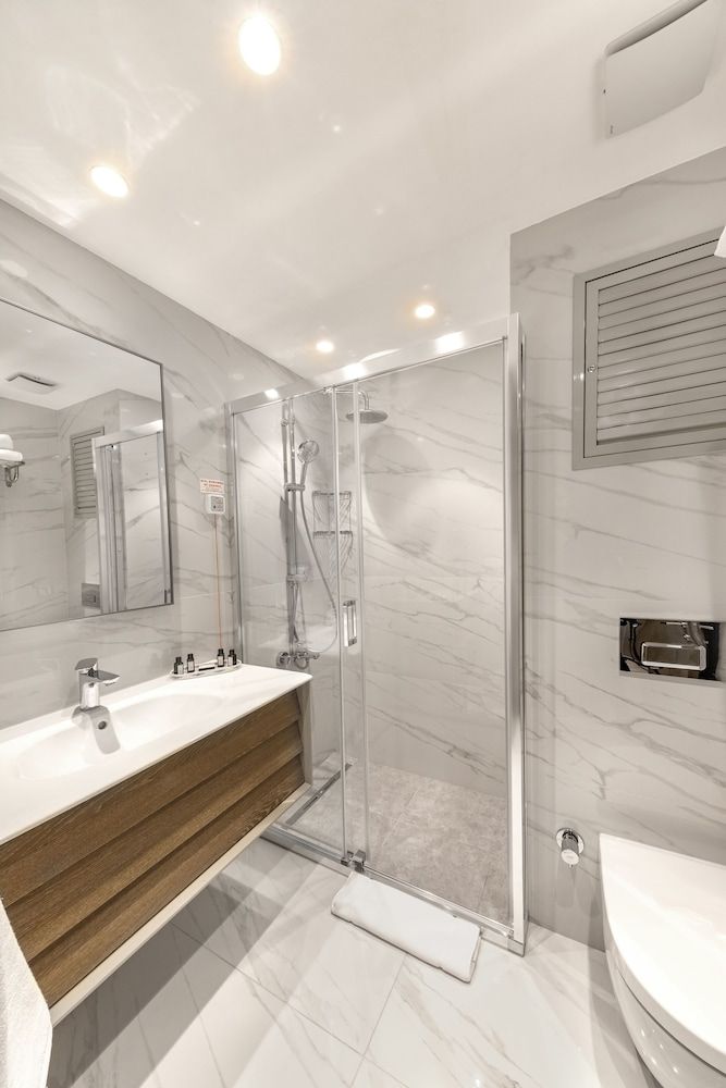 Mula Hotel - Special Class Superior Street View Room 3