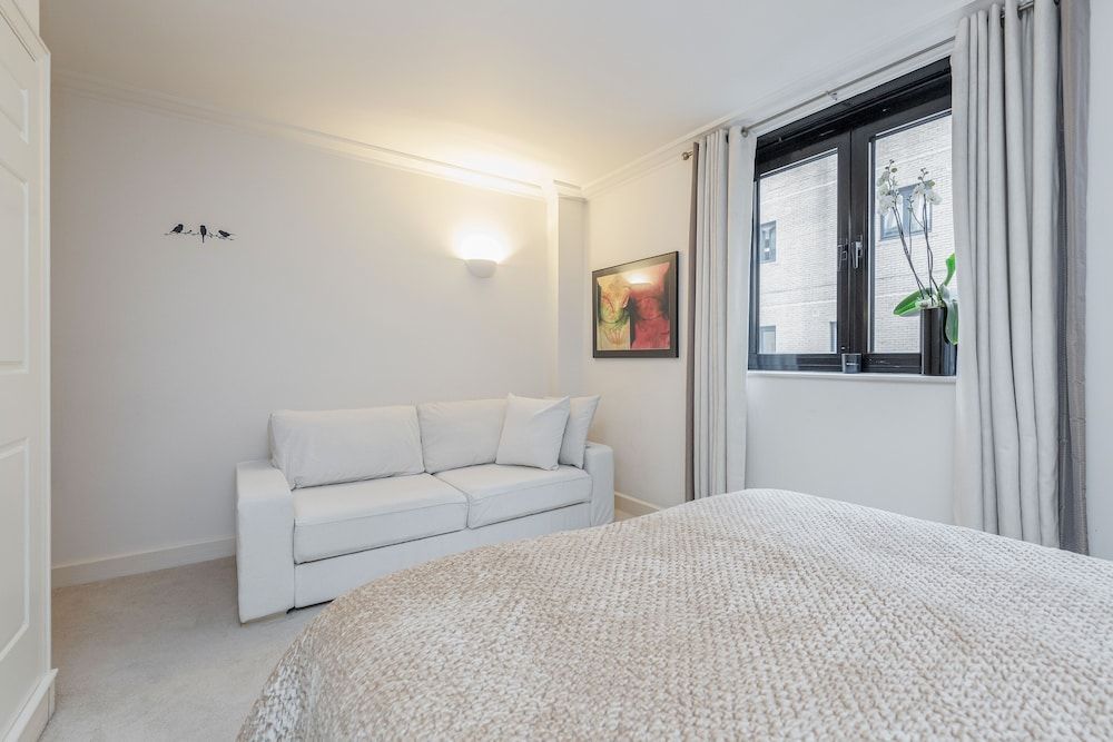 Point West Apartments Luxury Apartment, 2 Bedrooms (Kensington Duplex with Balcony) 2