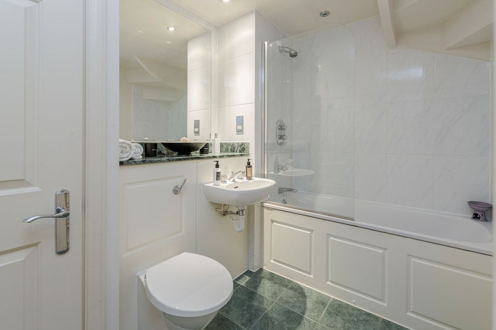 Point West Apartments Luxury Penthouse 11