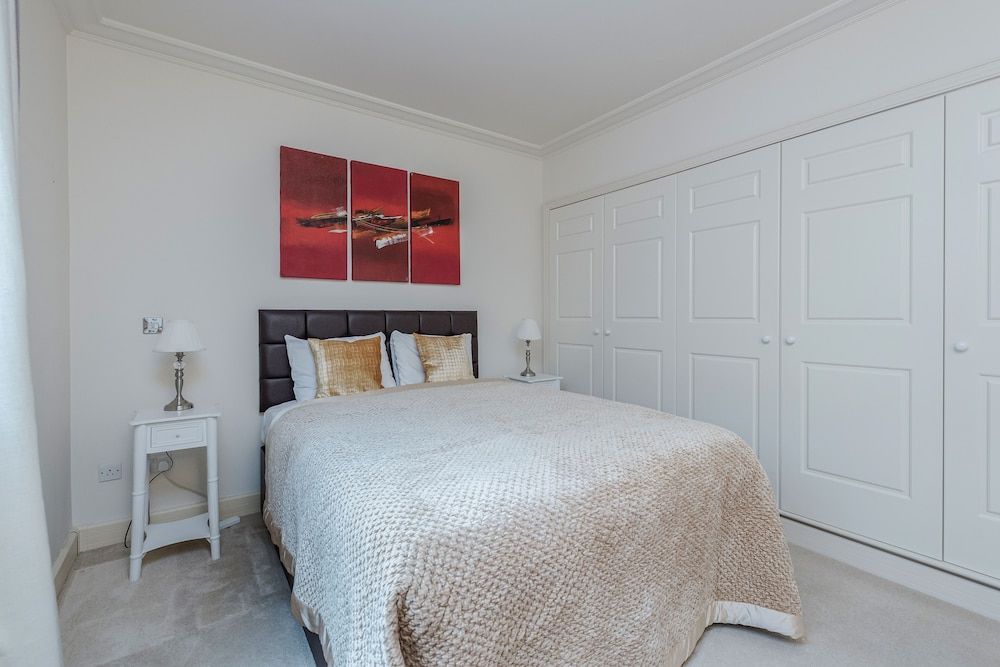 Point West Apartments Luxury Apartment, 2 Bedrooms (Kensington Duplex with Balcony) 4