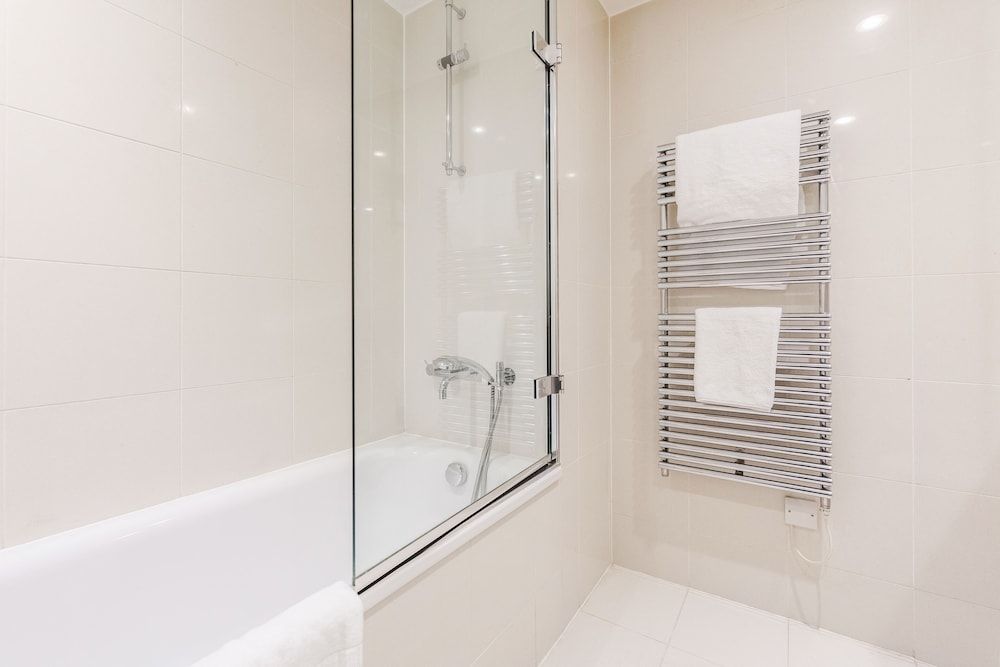 Point West Apartments Luxury Penthouse 16