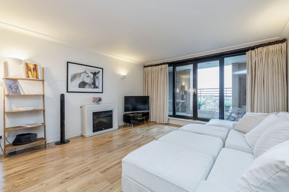Point West Apartments Luxury Apartment, 2 Bedrooms (Kensington Duplex with Balcony) 33