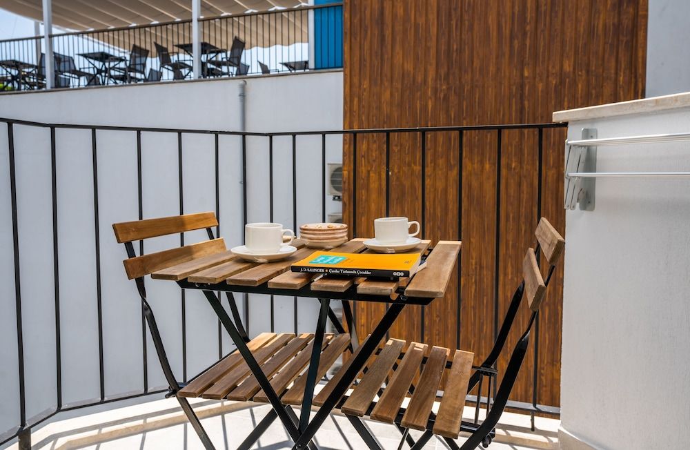 undefined Kas Evderhan 9