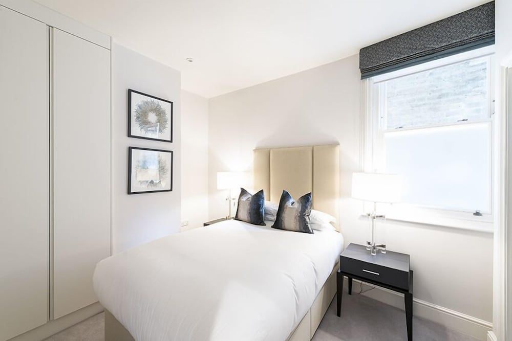 undefined Luxury Three Bedroom - Flat 132 Lower Ground Floor 6