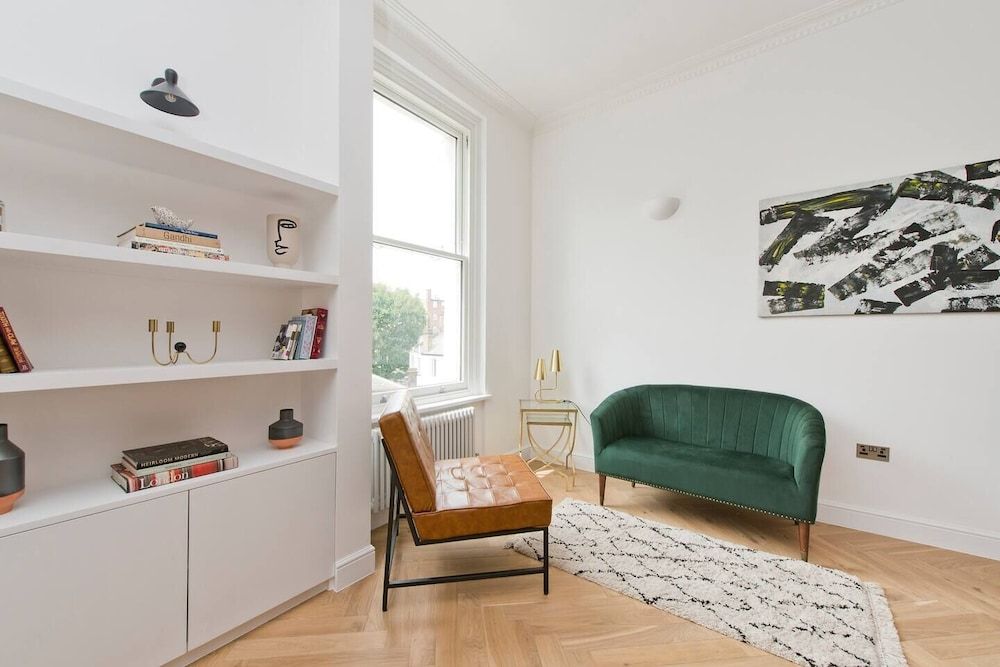 undefined Modern, Chic 1-bed in Notting Hill 10