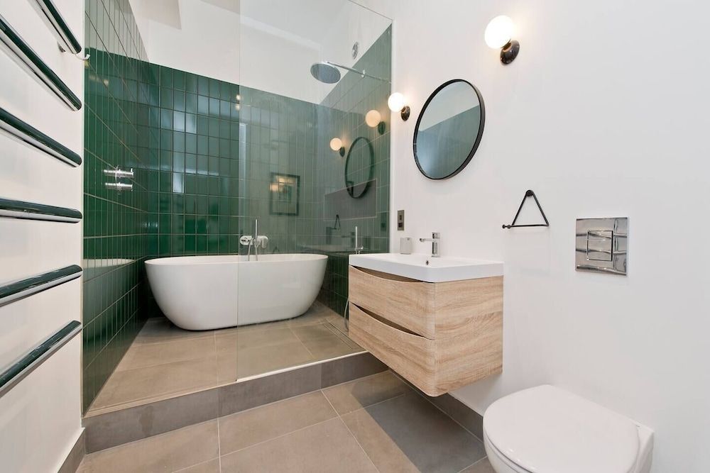 undefined Modern, Chic 1-bed in Notting Hill 8