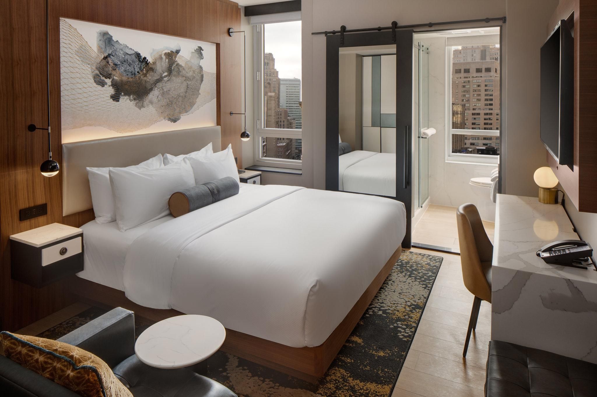 1 King Bed Premium Balcony