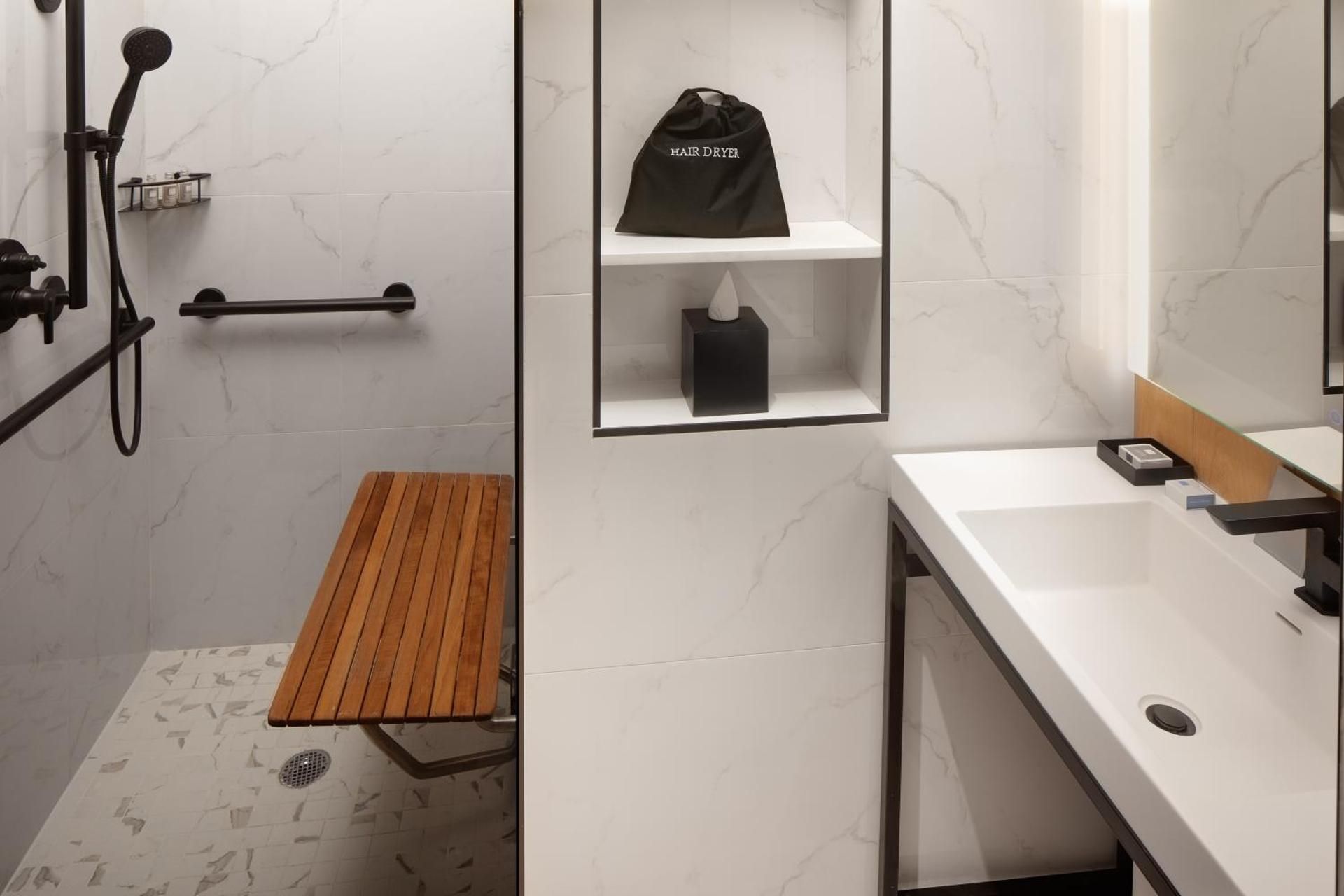 Queen Room with Mobility Accessible Shower