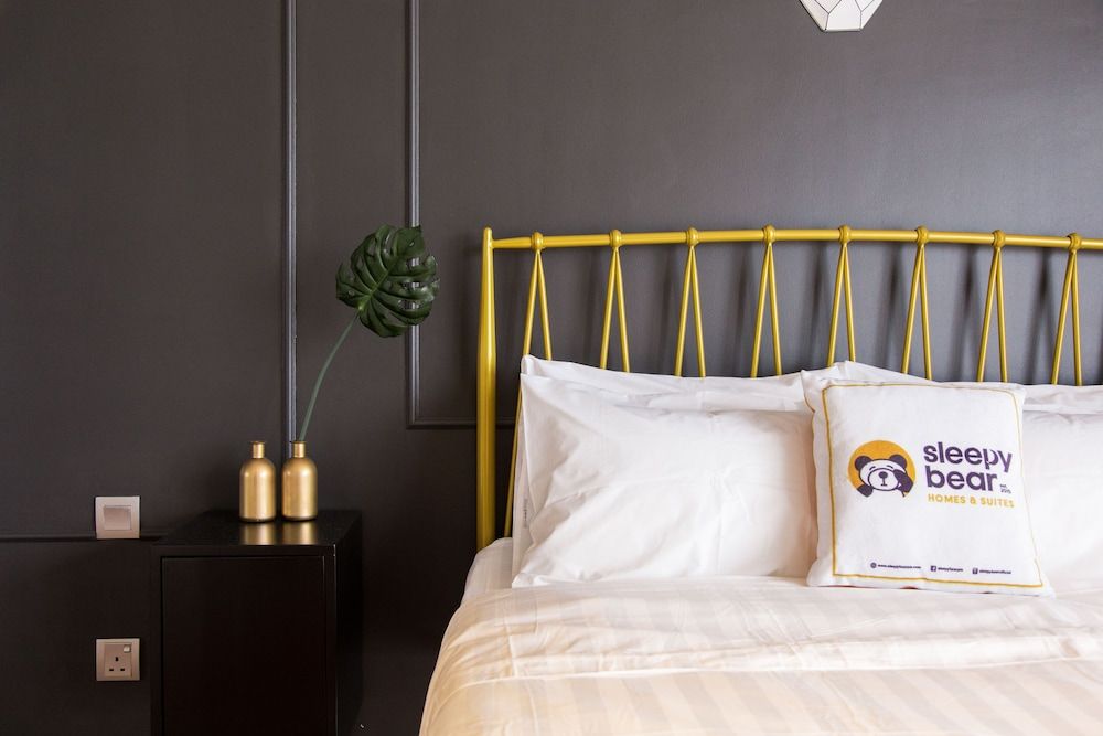 Anggun Residence by Sleepy Bear City Studio, 1 Queen Bed 5