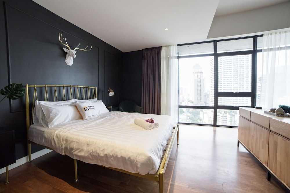 Anggun Residence by Sleepy Bear City Studio, 1 Queen Bed 2