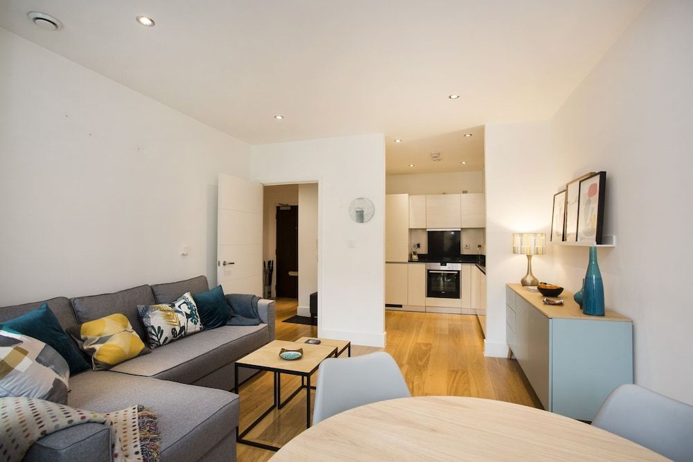 undefined Ultra Modern one Bedroom With Lift Near Portobello Road, Notting Hill 4