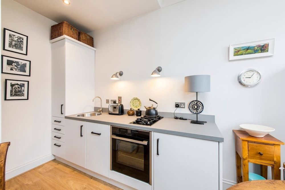 undefined Cosy and Bright 1 Bed Apartment in Pimlico 6