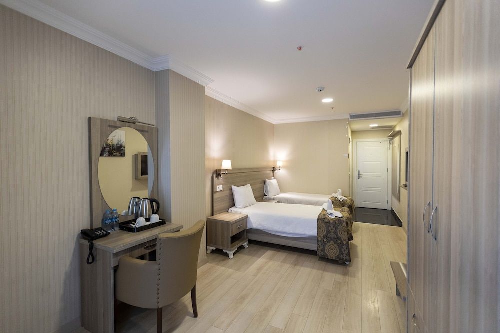 World Point Hotel Standard Double Room, 1 Double Bed 4