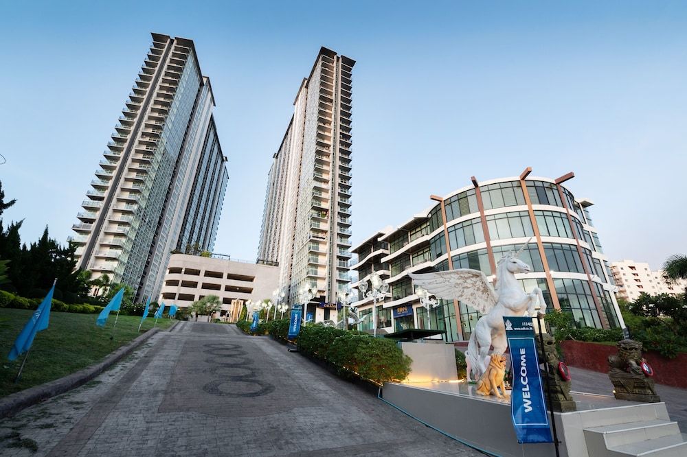 undefined The Grand Jomtien by Favstay