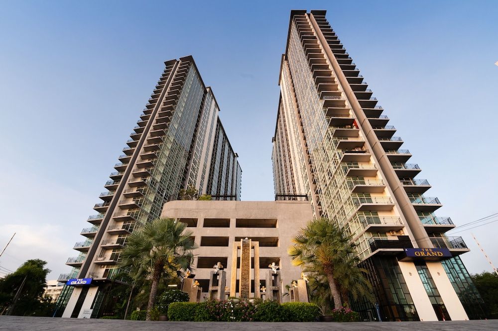 undefined The Grand Jomtien by Favstay 2