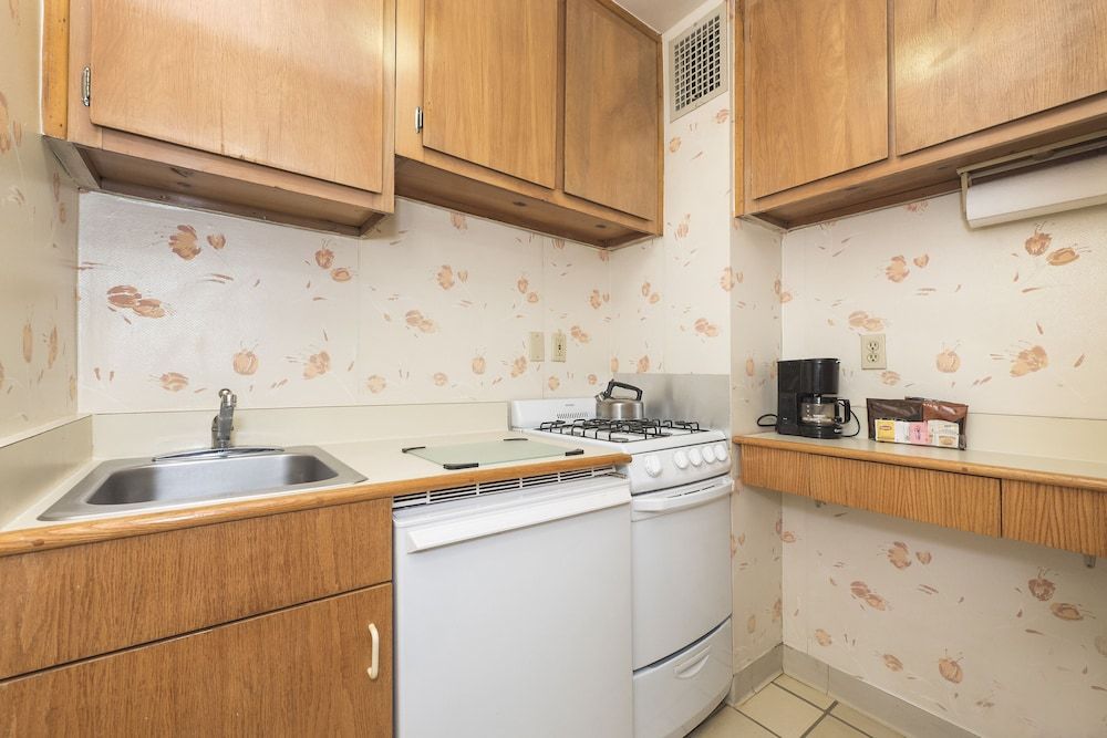 undefined Murray Hill East 5