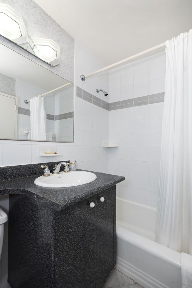 undefined Murray Hill East