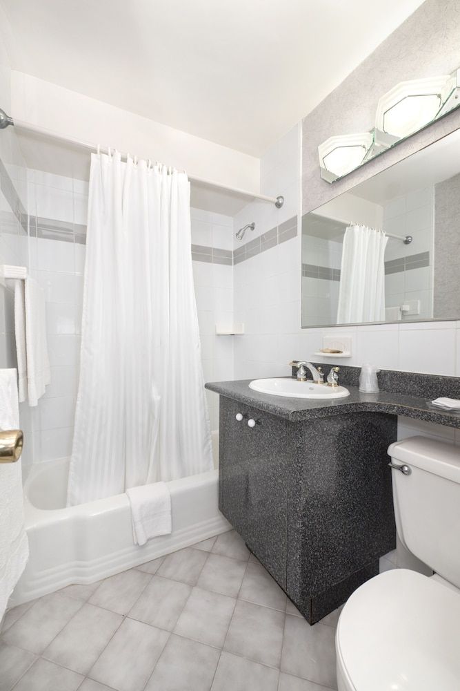 Murray Hill East Suite, 1 Bedroom 4