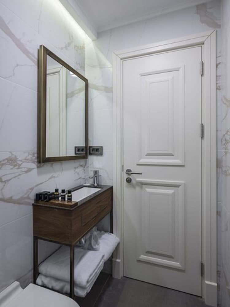 Azzap Hotel Galata Superior Twin Room 3