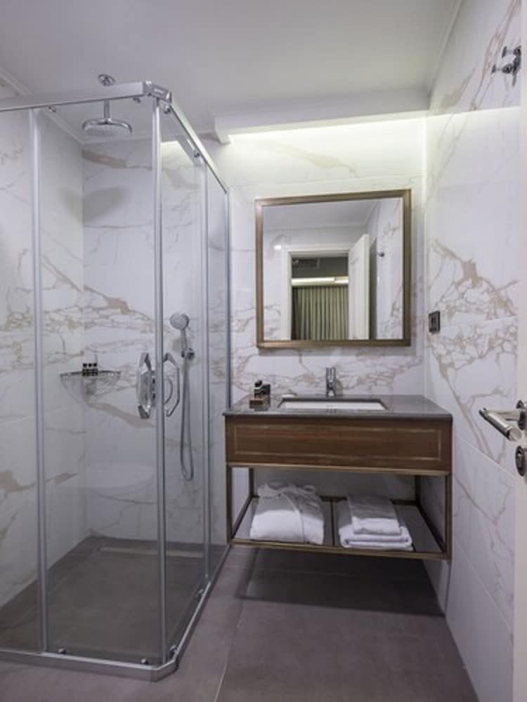 Azzap Hotel Galata Superior Twin Room 2