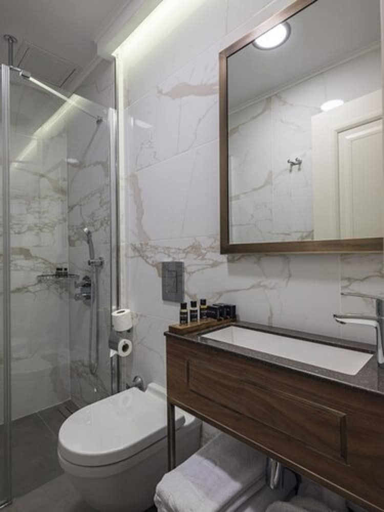 Azzap Hotel Galata Superior Twin Room 4