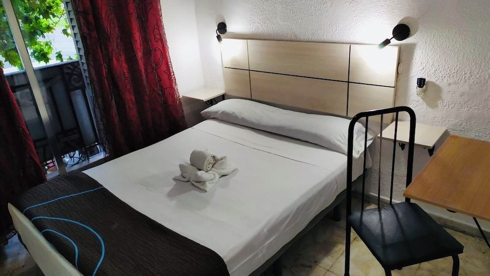 Pension Rivera Double or Twin Room, Shared Bathroom 14