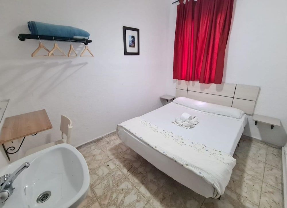 Pension Rivera Double or Twin Room, Shared Bathroom 8