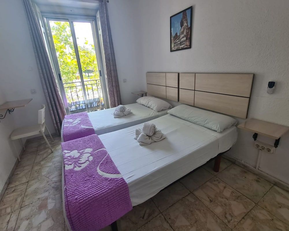 Pension Rivera Double or Twin Room, Shared Bathroom 3