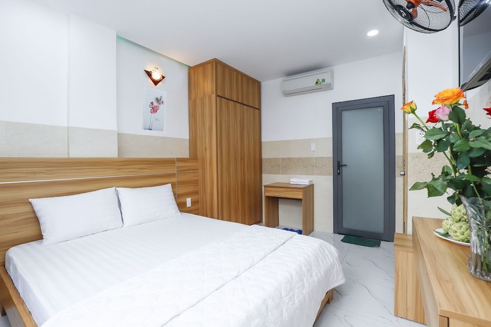 undefined Luxury Hotel 9