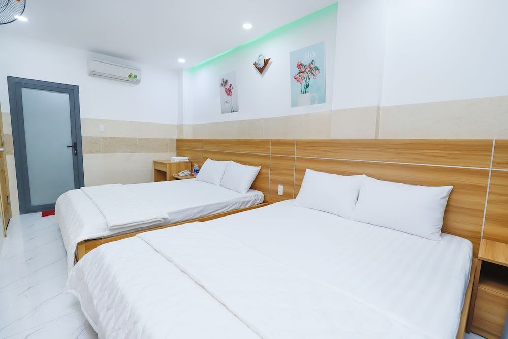 undefined Luxury Hotel 10