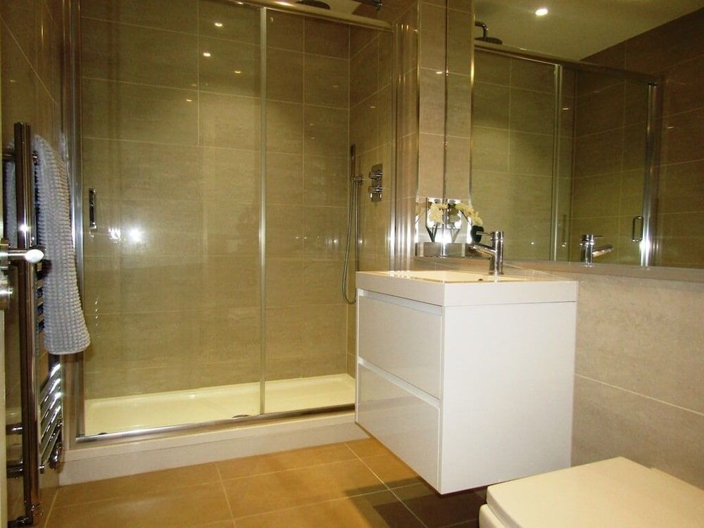 Cozy Private Double En-suite - 2 City Double Room 11