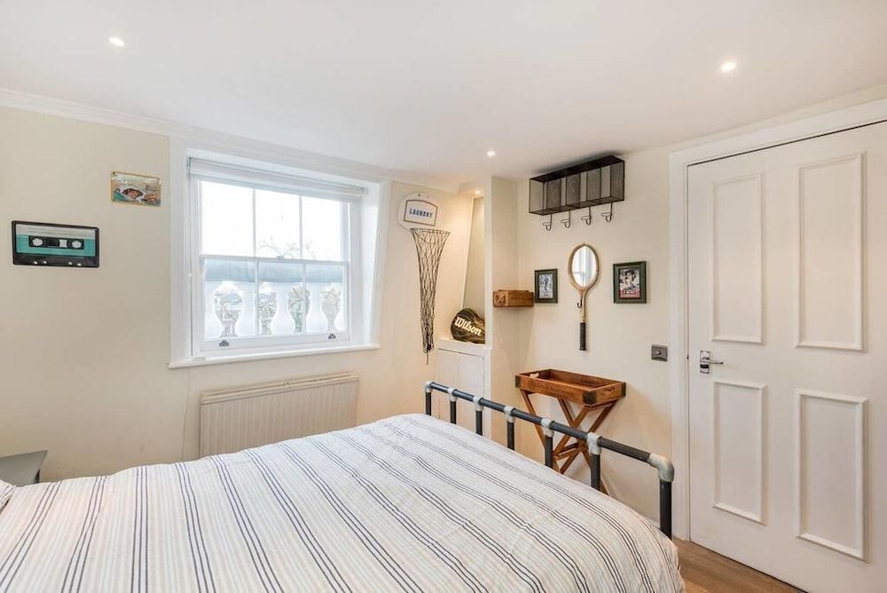 undefined Lovely 1BR Flat Walk to Hyde Park 3