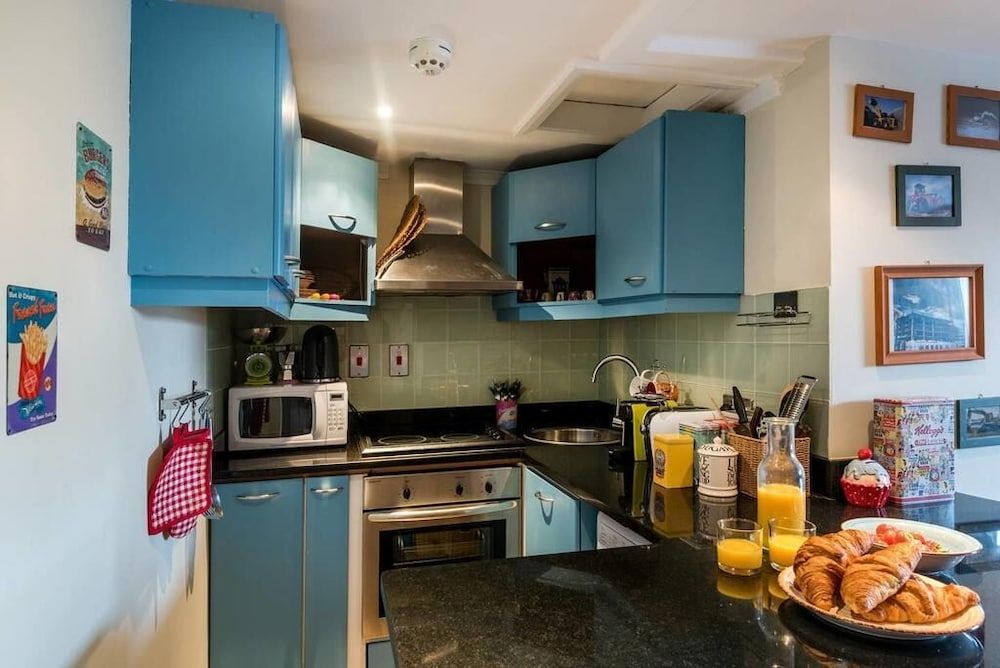 undefined Lovely 1BR Flat Walk to Hyde Park 6