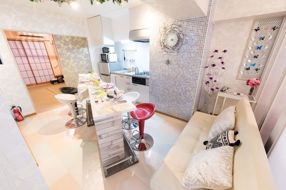 undefined Papillon Paradis Higashi-Shinjuku 10