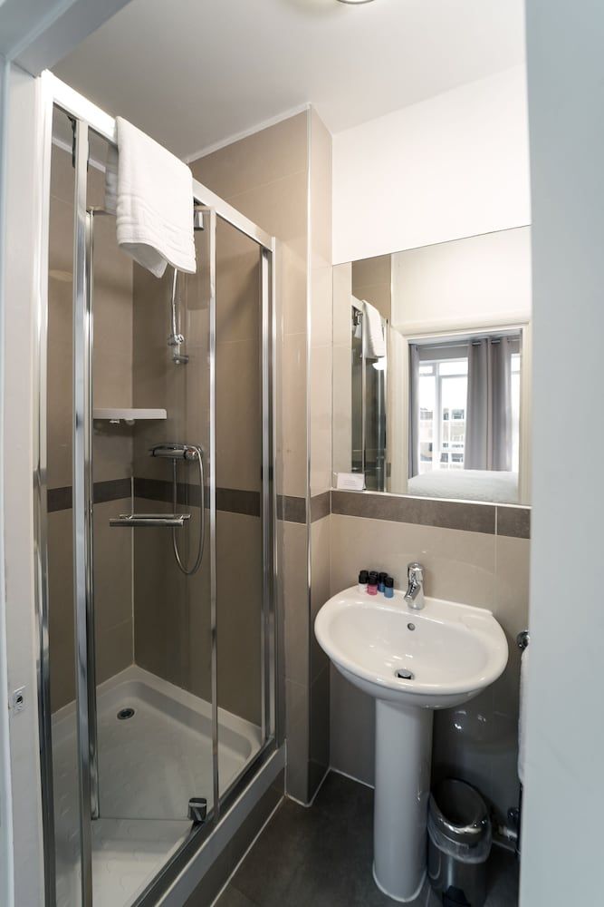 Park Lane Apartments Crawford Place Royal Apartment, Accessible, Ensuite 8
