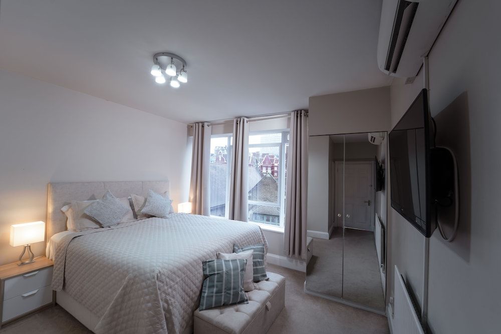 undefined Park Lane Apartments Crawford Place 7