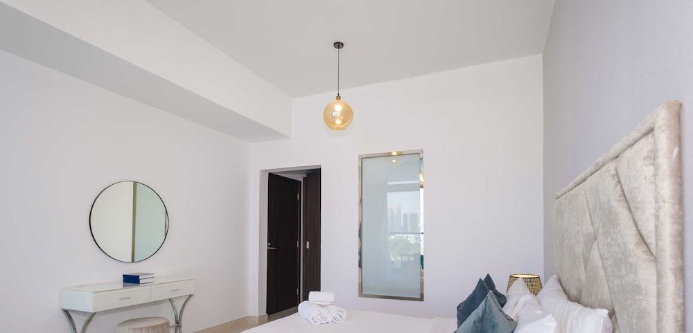 LUX Holiday Home - Azure Residence 3 Deluxe Apartment 11