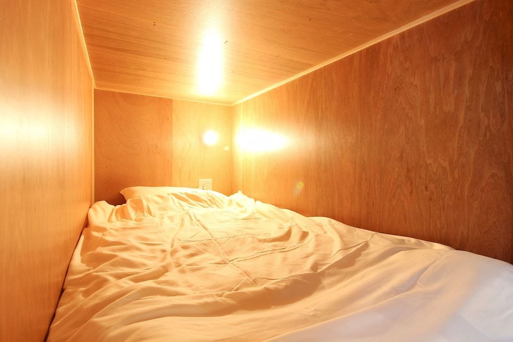 Koru Takanawa Gateway Hostel Cafe&Bar Mixed Dormitory, City View 2