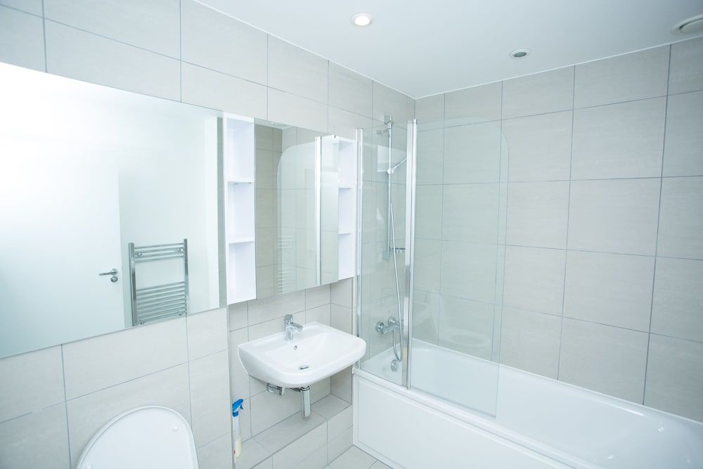 High view 2 Bedroom apt - Woolwich Business Apartment 12