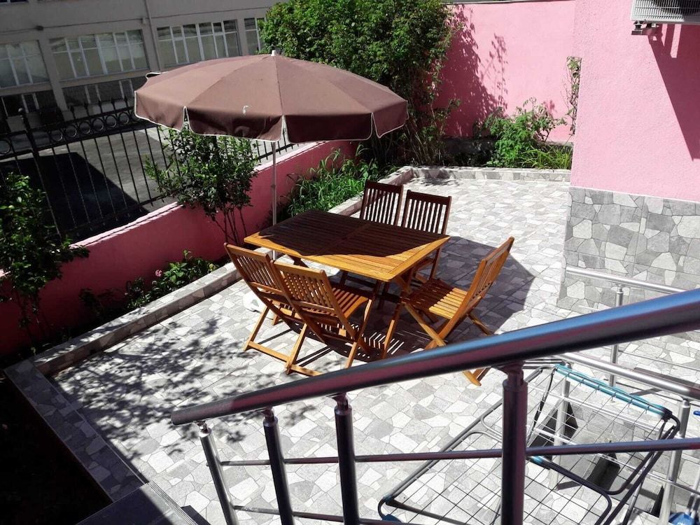 undefined Golden Life Apart Otel 6