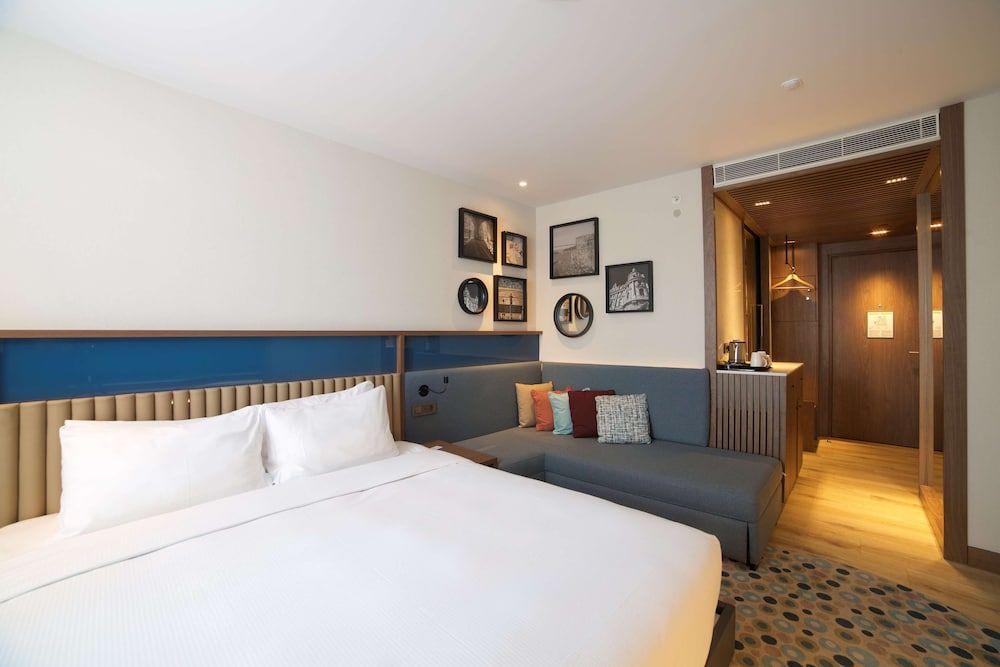 Hampton By Hilton Istanbul Old City Room, 1 King Bed with Sofa bed 5