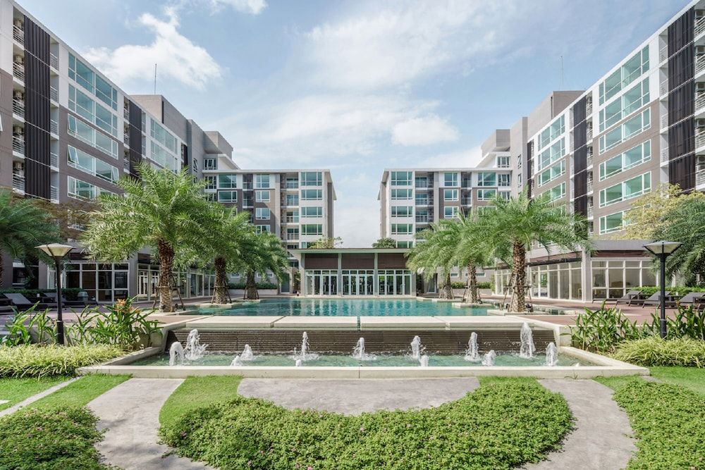 undefined Locals Bangna Elements Srinakarin 7