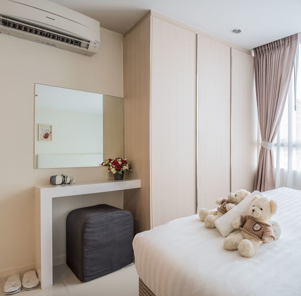 Locals Bangna Elements Srinakarin Superior Double Room 3