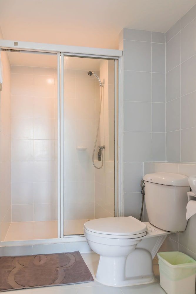 Locals Bangna Elements Srinakarin Superior Double Room 7