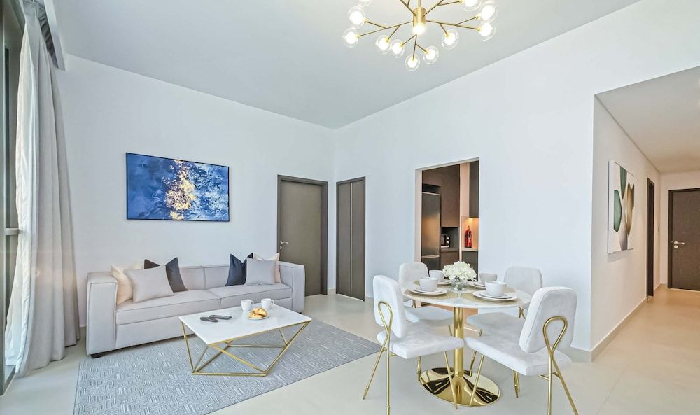 undefined LUX Luxury Downtown Views Suite 9